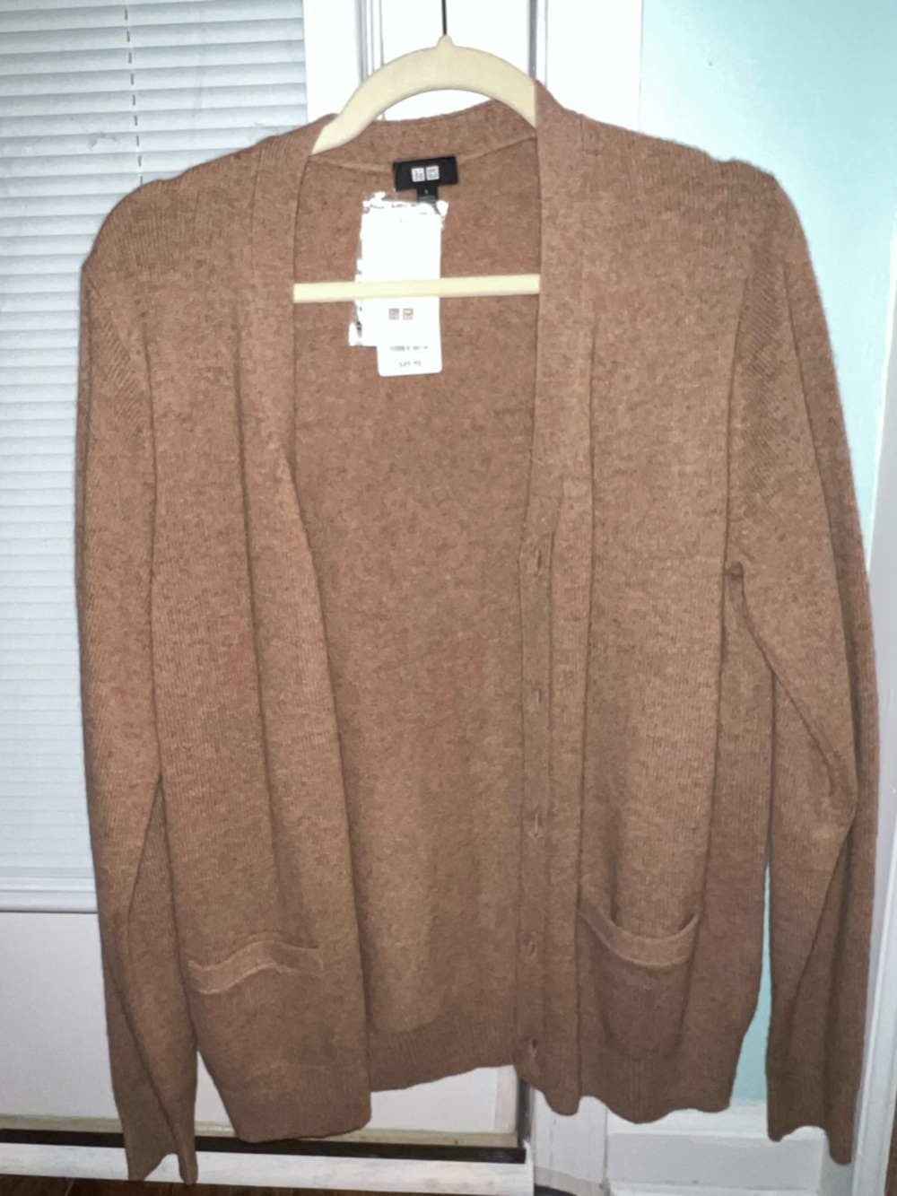 UNIQLO Premium Lambswool Sweater in Camel Brown